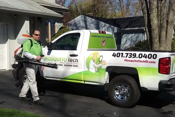 Mosquito Tech technician